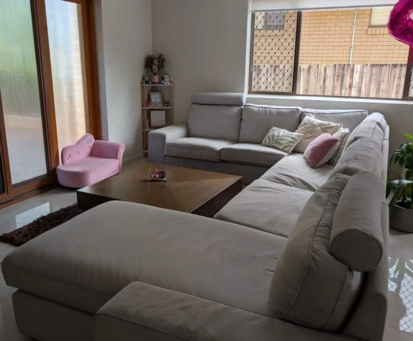 $395, Homestay, 6 bathrooms, The Gap QLD 4061