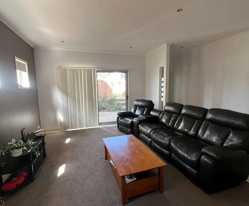 $385, Share-house, 3 bathrooms, Carina Heights QLD 4152