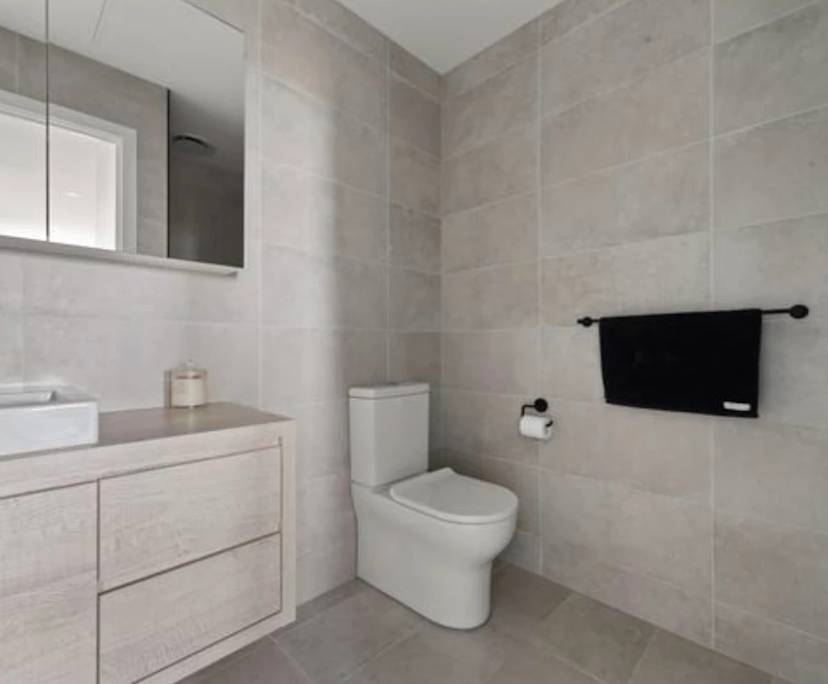 Unfurnished room with own bathroom