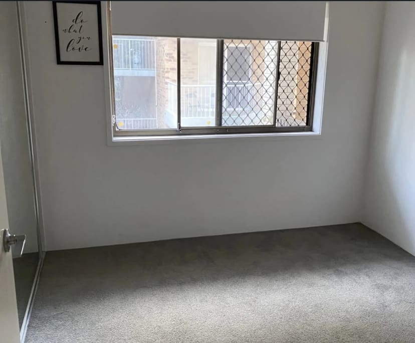 Furnished room in a flatshare