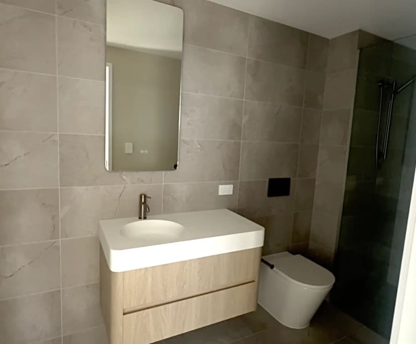 $420, Flatshare, 2 bathrooms, Hope Island QLD 4212