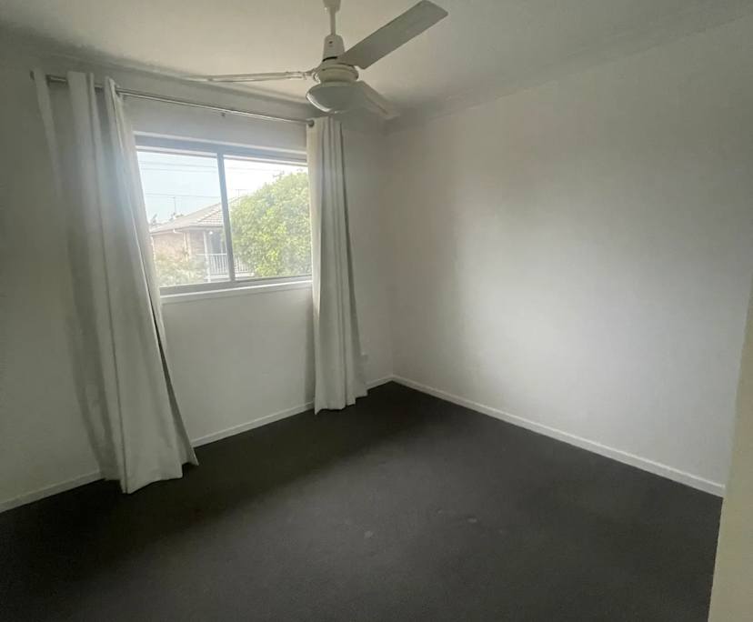 Unfurnished room with own bathroom