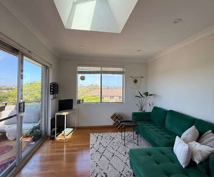 Whole property with 2 rooms for rent