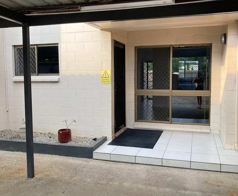 Whole property with 2 rooms for rent