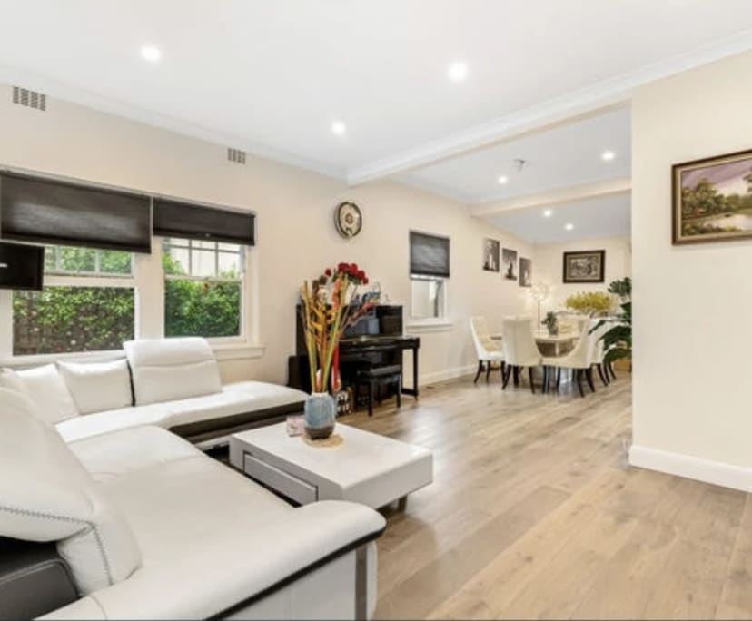 Furnished room in a share house