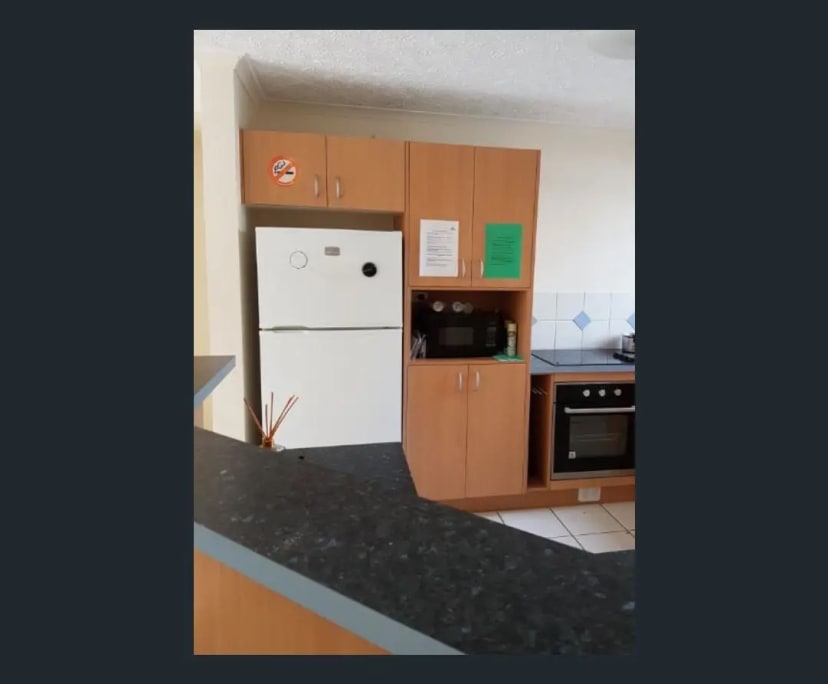 Furnished room with ensuite in a flatshare