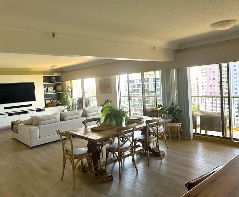 $600, Flatshare, 3 bathrooms, Surfers Paradise QLD 4217