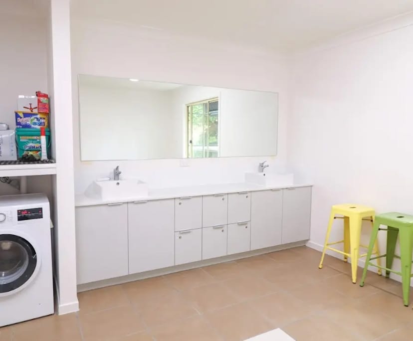 $290, Share-house, 6 bathrooms, Taringa QLD 4068
