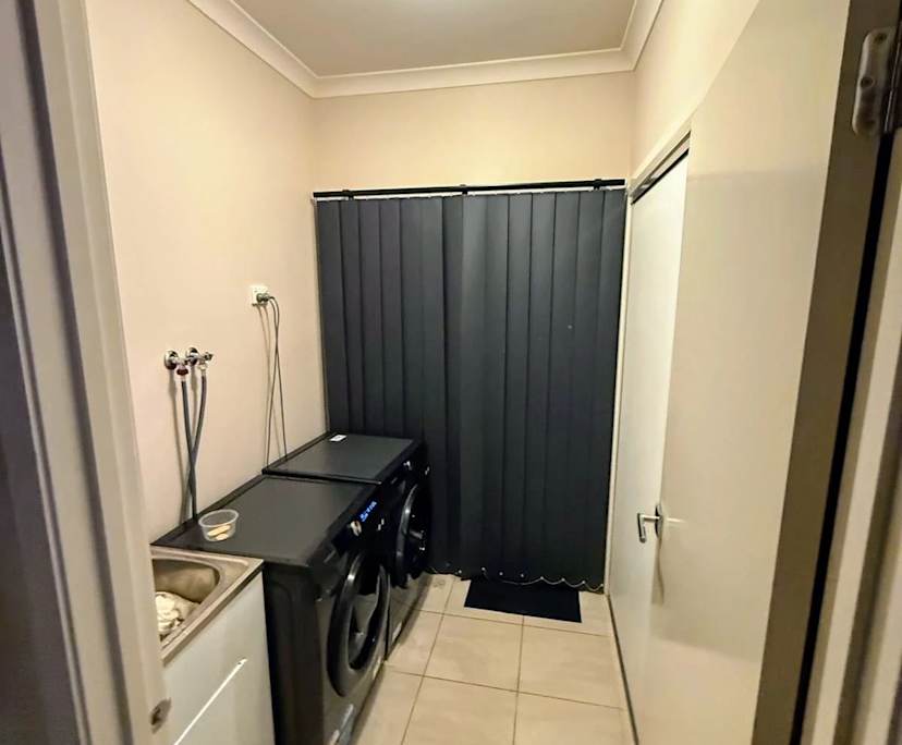 $320, Share-house, 3 bathrooms, Point Cook VIC 3030