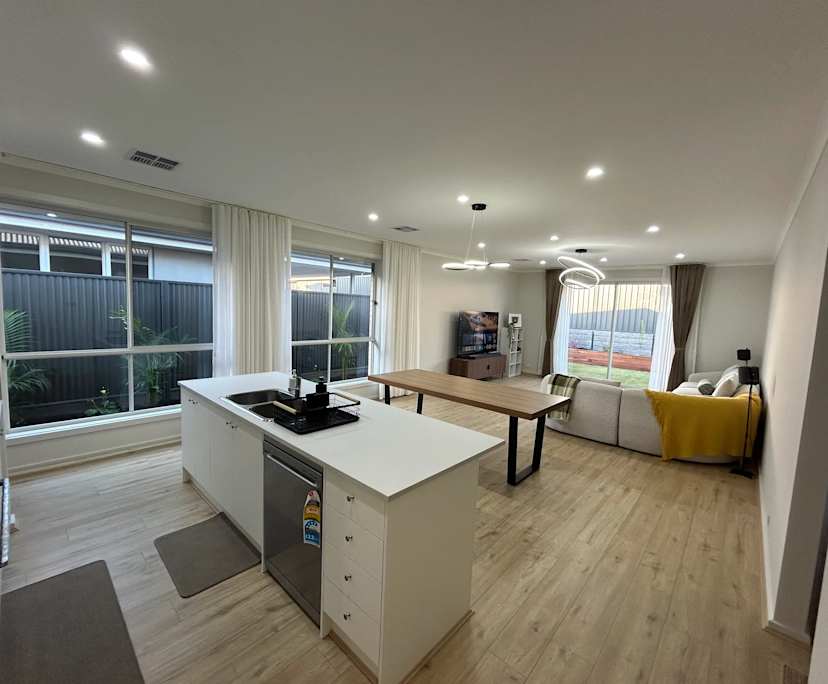Room in a share house