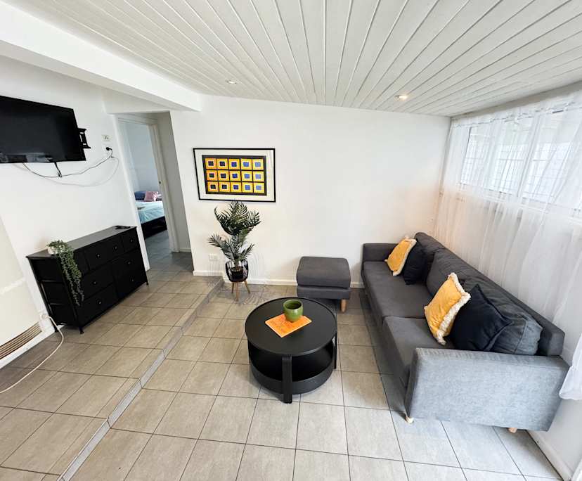 $750, Whole-property, 4 bathrooms, Balaclava VIC 3183