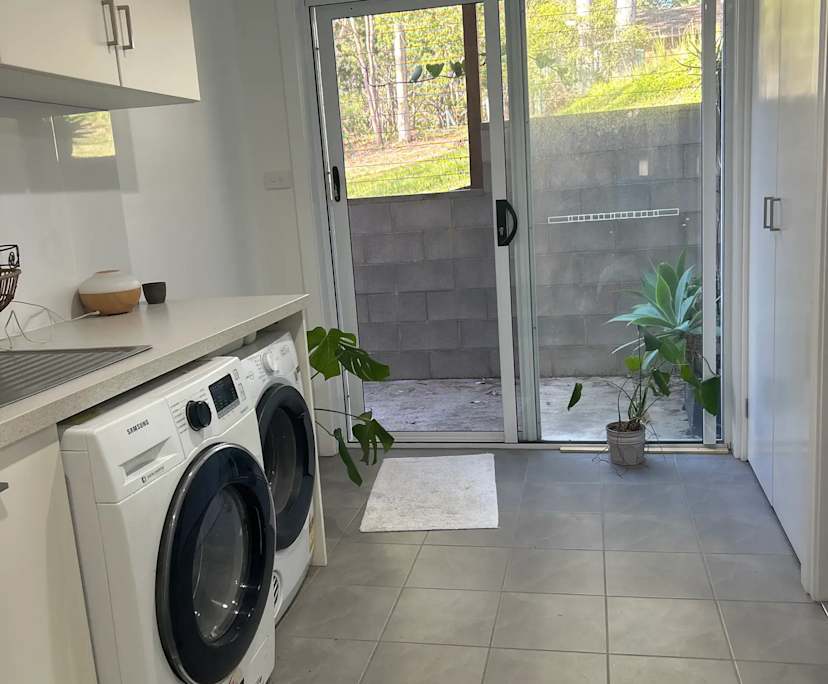 $350, Flatshare, 3 bathrooms, Valla NSW 2448