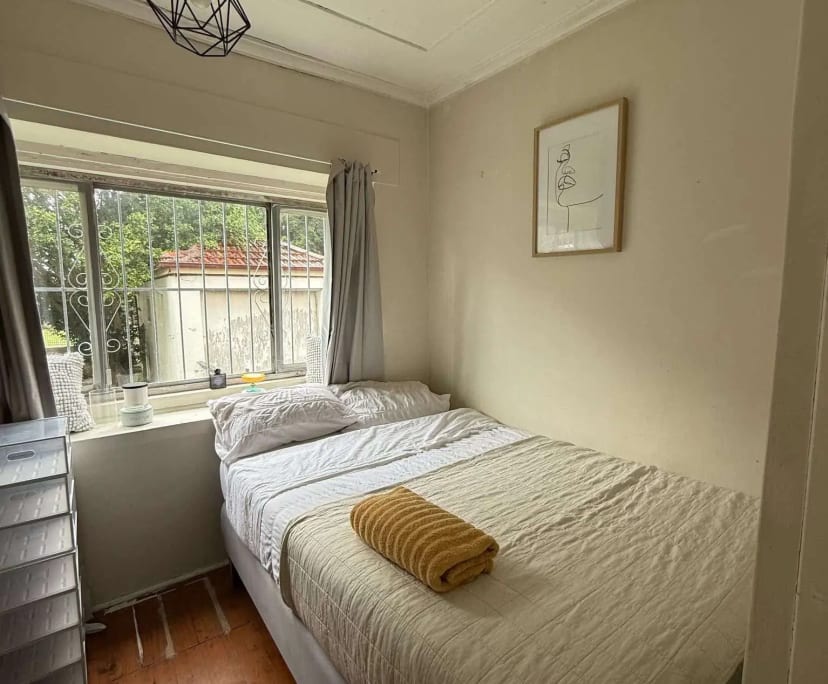 Furnished room in a share house