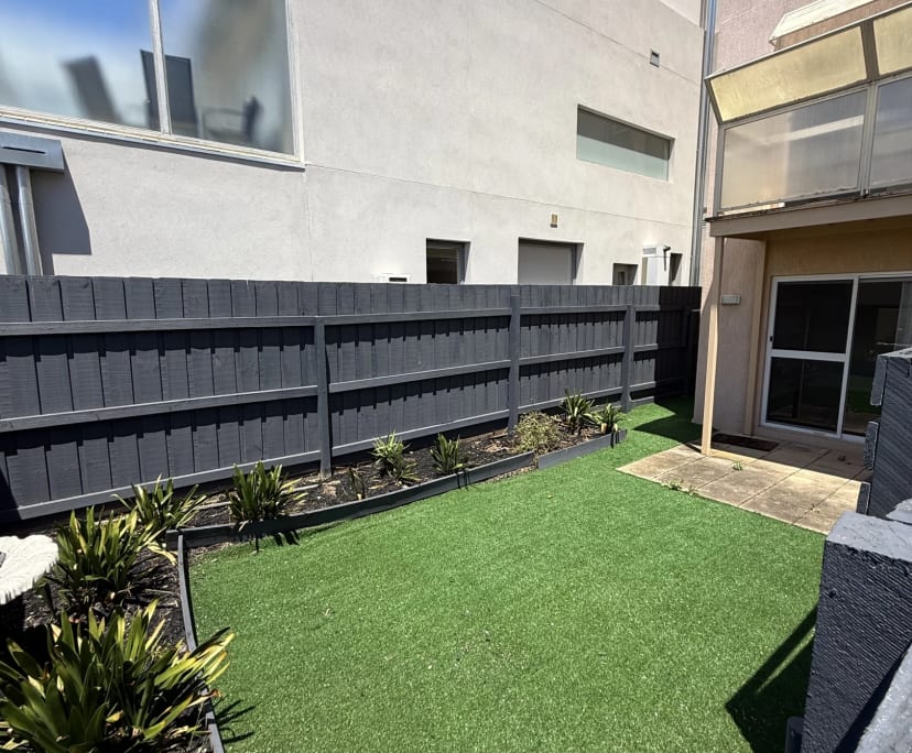 $450, Share-house, 3 bathrooms, St Kilda VIC 3182