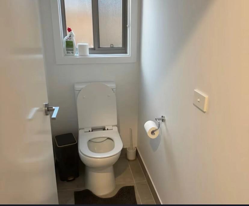 $750, Share-house, 2 rooms, Deanside VIC 3335, Deanside VIC 3335