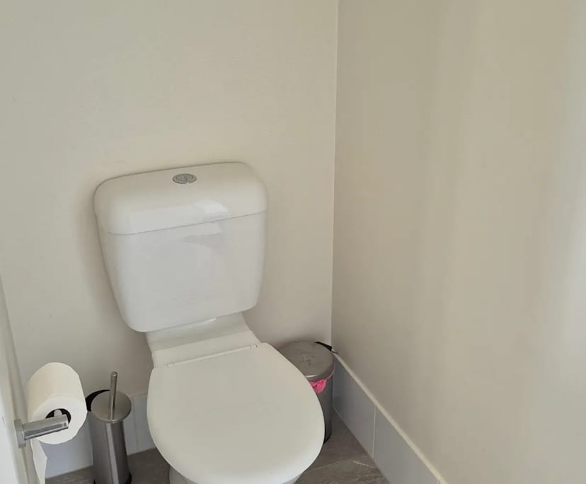 $290, Share-house, 2 bathrooms, Kearneys Spring QLD 4350