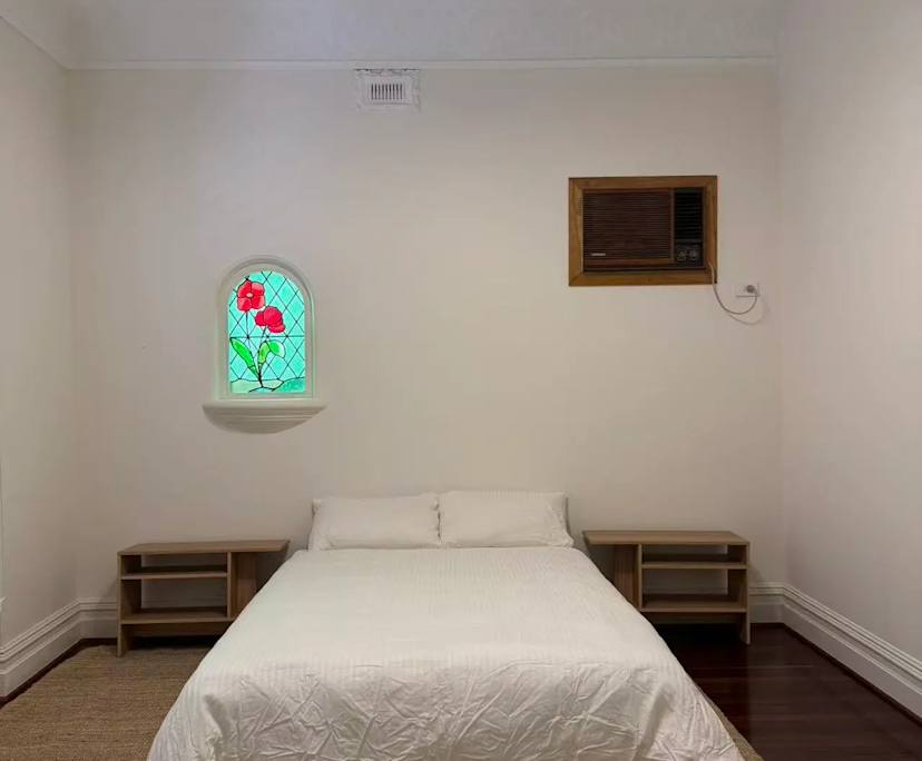 Room in a share house