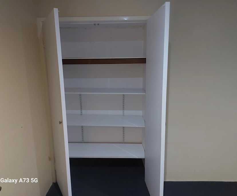 Room in a share house