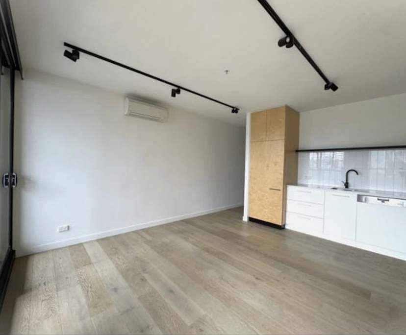 Whole property with 2 rooms for rent