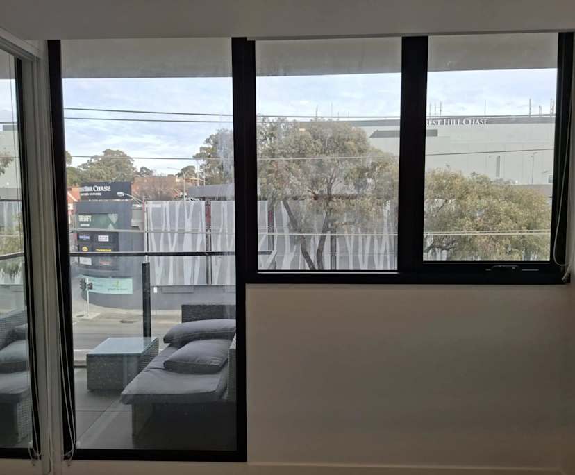 Unfurnished room in a flatshare