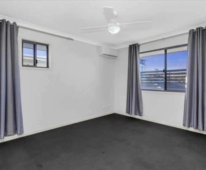 Unfurnished room with own bathroom