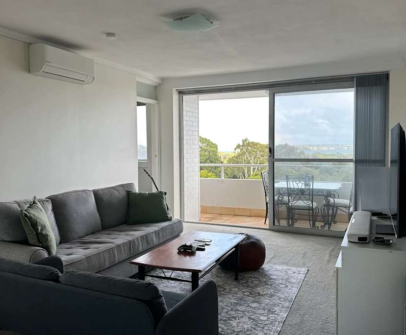 Unfurnished room in a flatshare