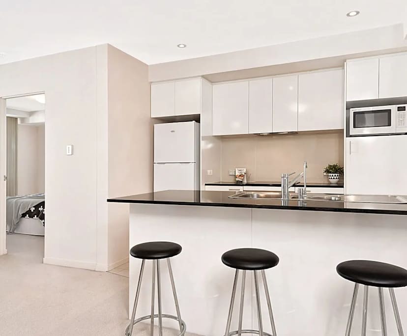 $950, Whole-property, 2 bathrooms, Perth WA 6000