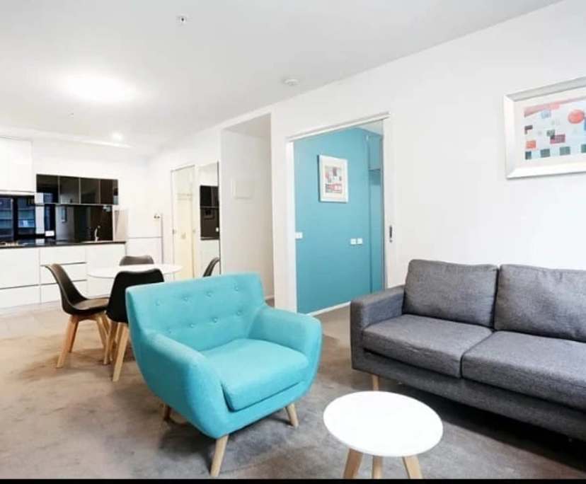 Furnished room in a flatshare