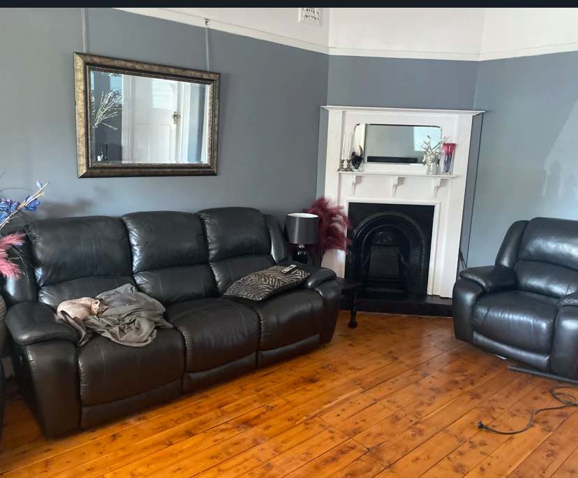 Unfurnished room with own bathroom