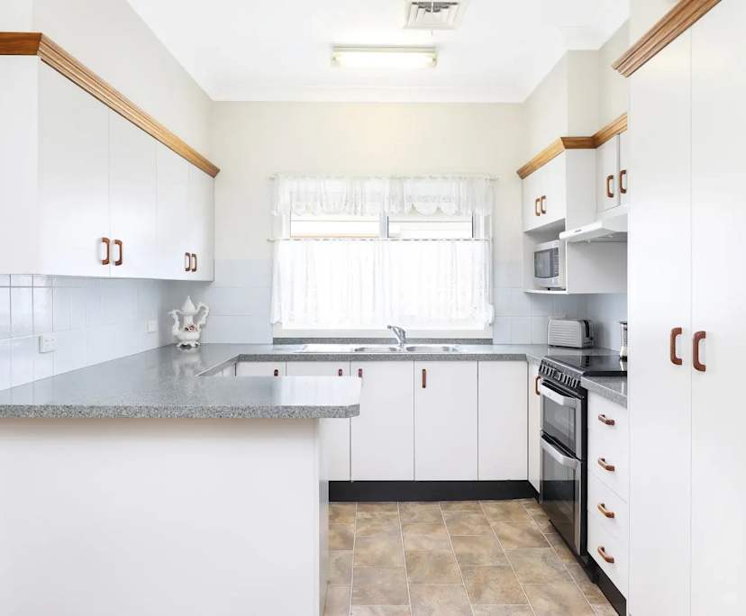 Room in a share house