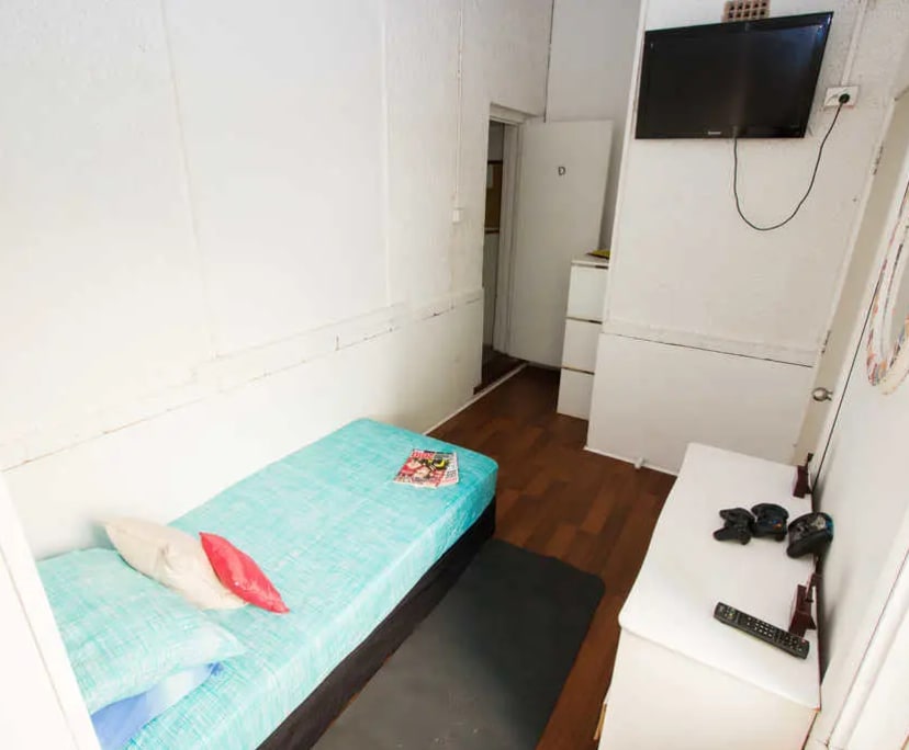 $300, Share-house, 6 bathrooms, St Kilda VIC 3182