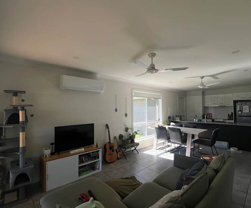 Unfurnished room in a share house