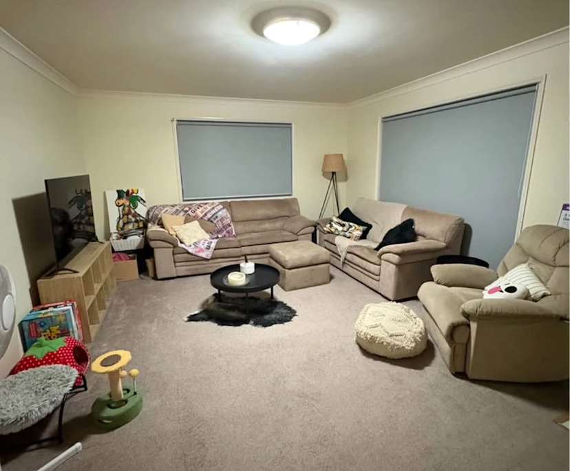 Unfurnished room in a flatshare
