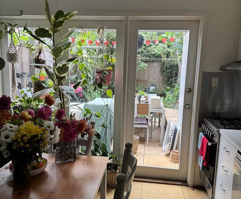 Room in a share house