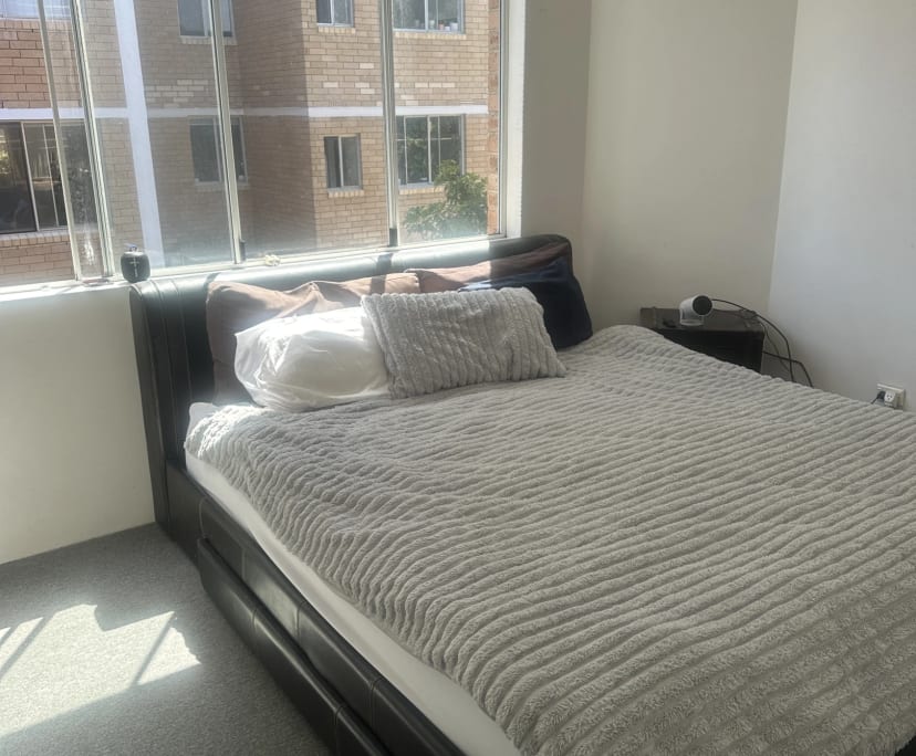 Furnished room with ensuite in a flatshare