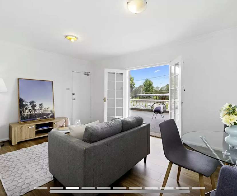 $400, 1-bed, 1 bathroom, Hurlstone Park NSW 2193
