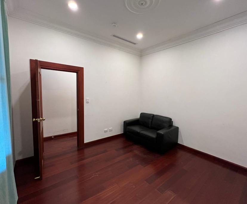 Whole property with 2 rooms for rent