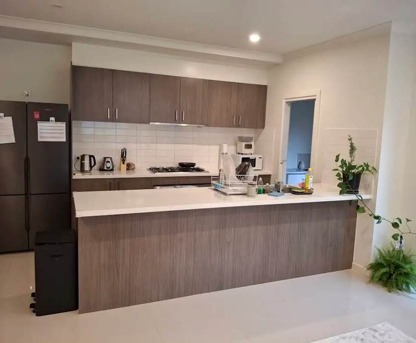 Room in a share house