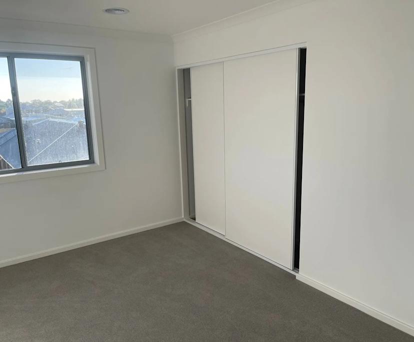 Unfurnished room in a share house