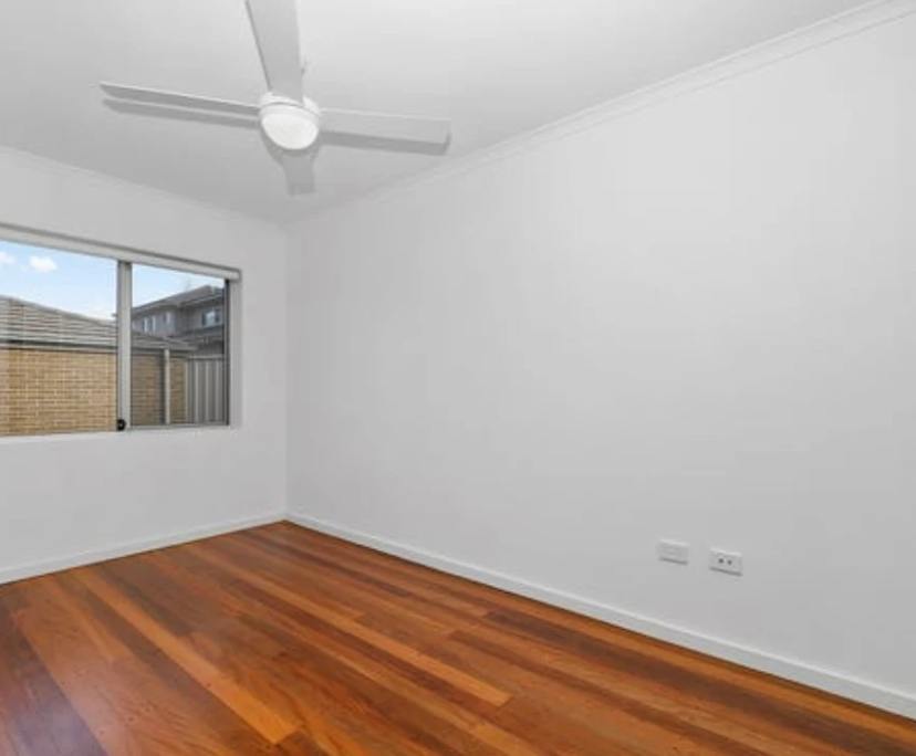 Unfurnished room in a flatshare