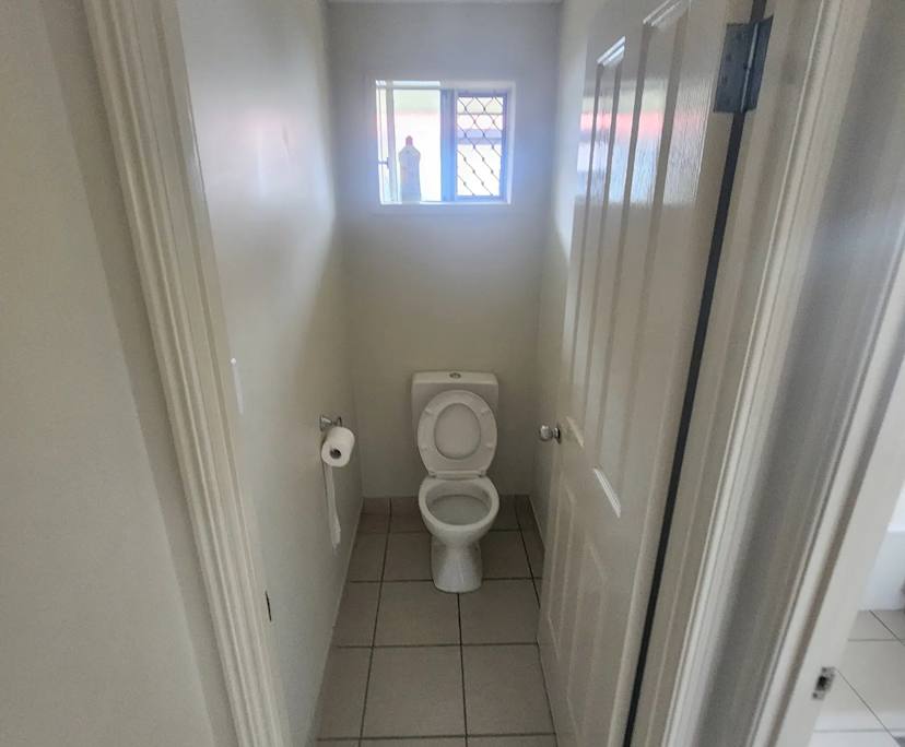 $280, Share-house, 4 bathrooms, Glenella QLD 4740