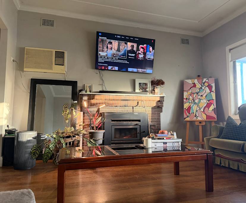 Unfurnished room in a share house