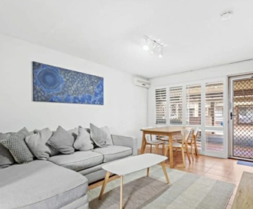 Whole property with 2 rooms for rent