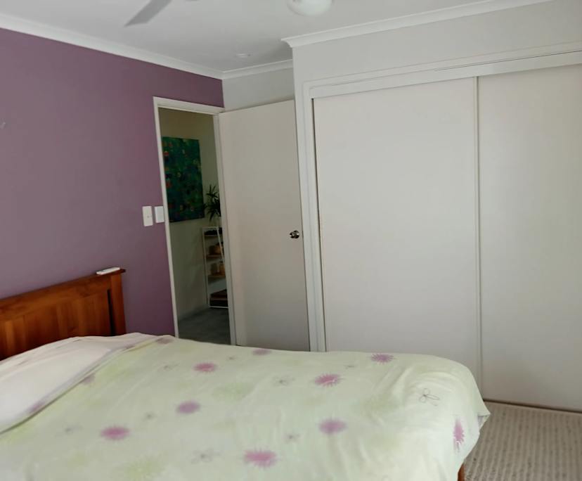 $230, Flatshare, 2 bathrooms, Urangan QLD 4655