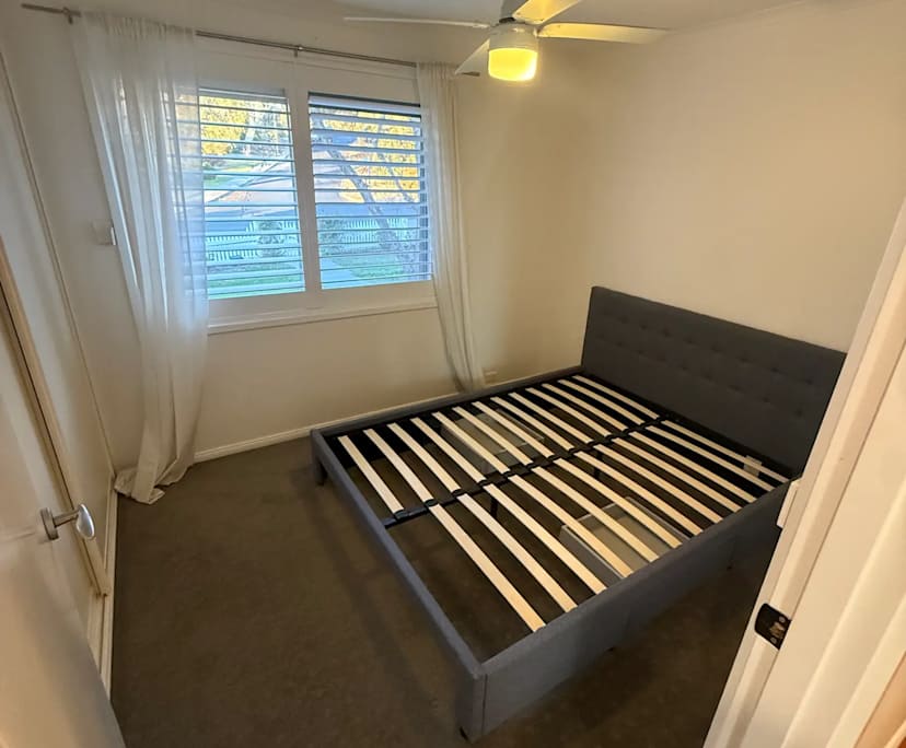 Room in a share house