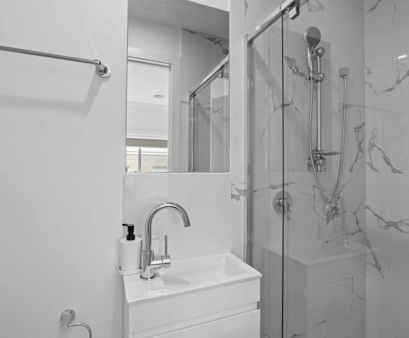 $300, Share-house, 6 bathrooms, Craigieburn VIC 3064