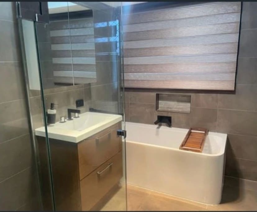 Granny Flat for Rent in Mill Park, Melbourne 280,...