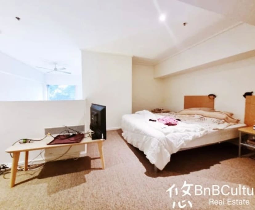 Furnished room in a flatshare
