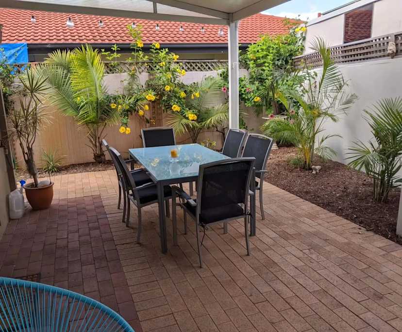 $290, Student-accommodation, 4 bathrooms, Surfers Paradise QLD 4217