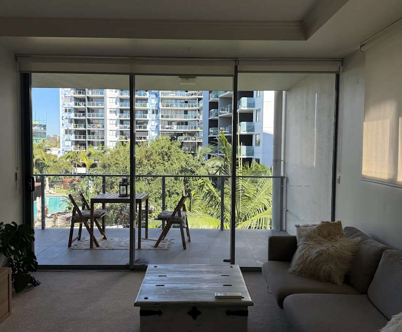 Furnished room with ensuite in a flatshare